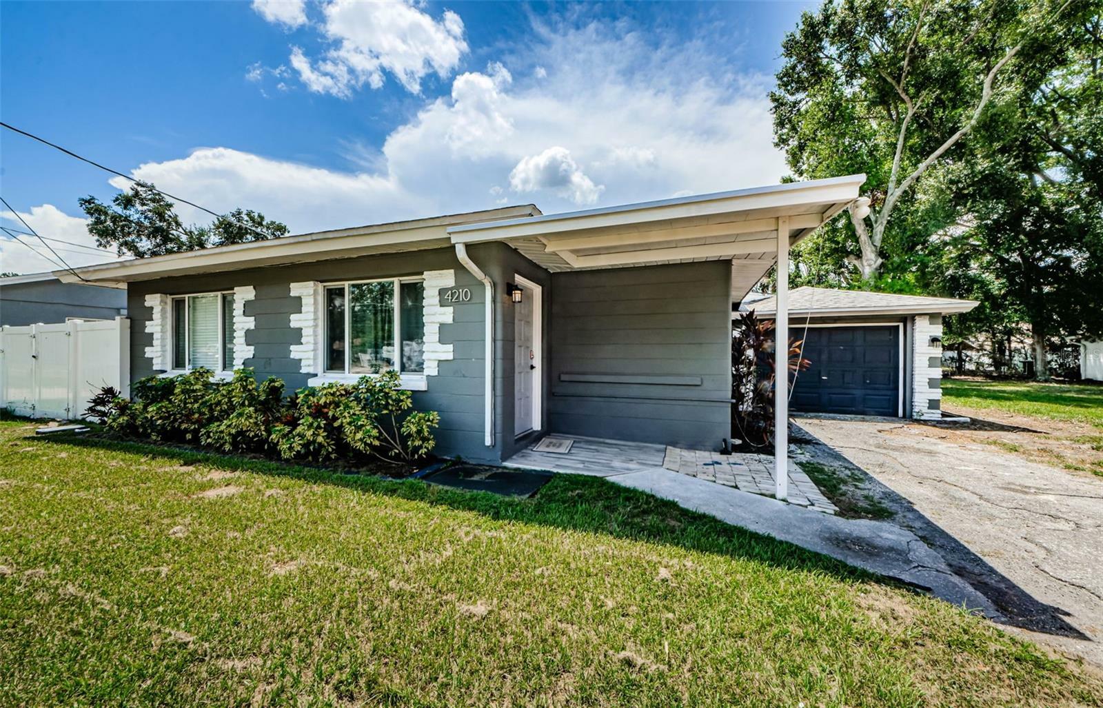 Property Photo:  4210 W Kentucky Avenue  FL 33614 