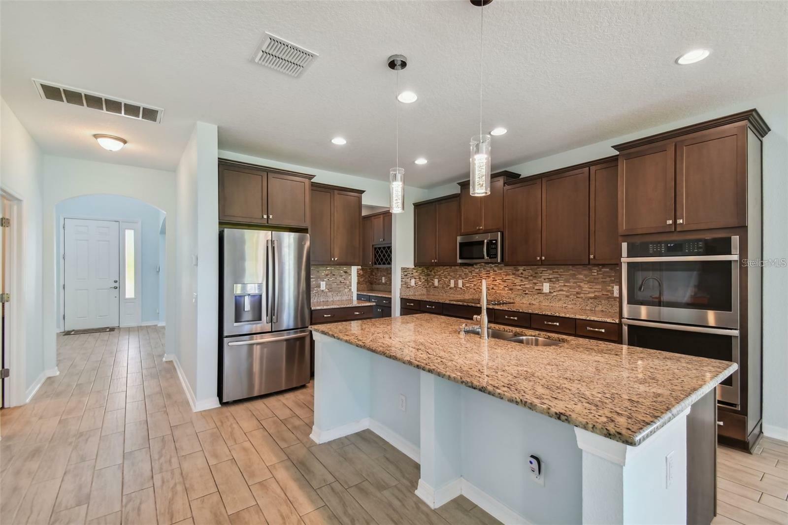 Property Photo:  19459 Redwood Point Drive  FL 33647 