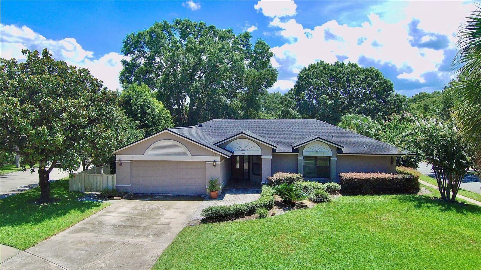 Property Photo:  9012 Chapman Oak Court  FL 34786 