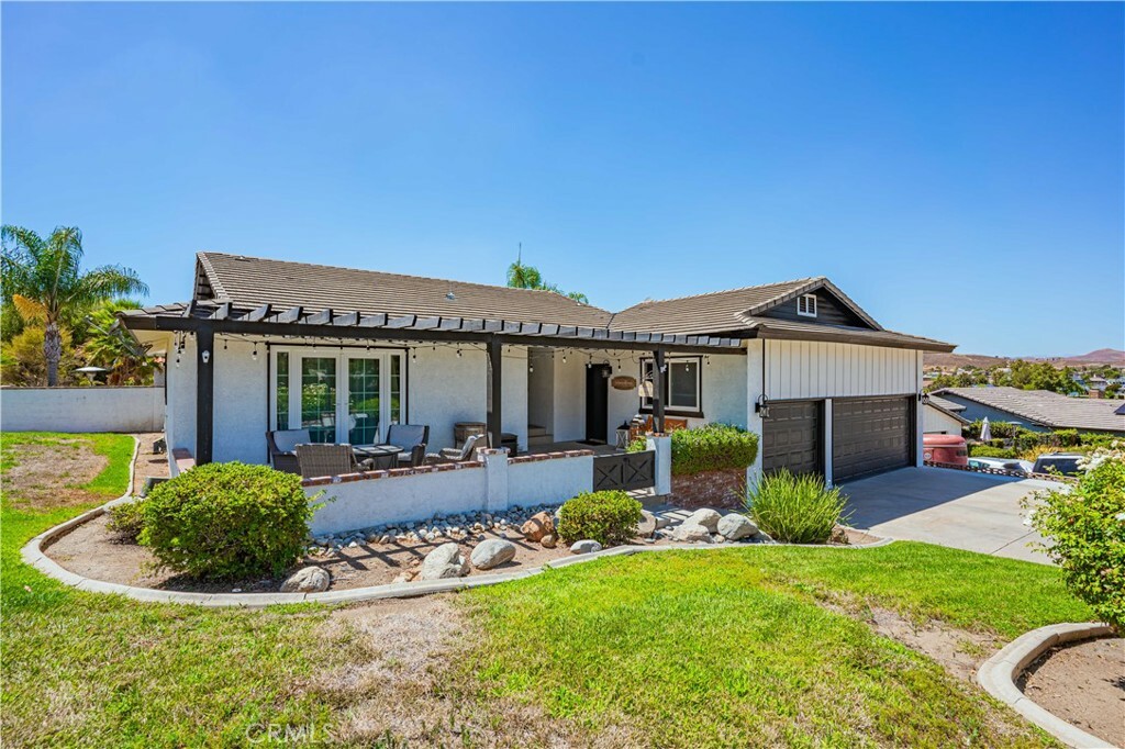 Property Photo:  22343 Canyon Lake Drive S  CA 92587 