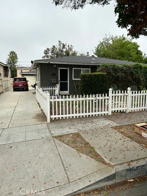 Property Photo: 1955 Saint Louis Avenue CA 90755