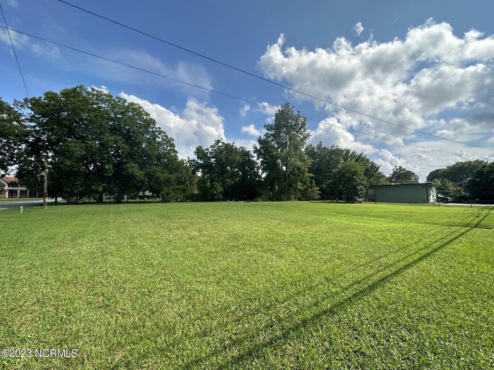 Property Photo:  602 N King Street  NC 27986 
