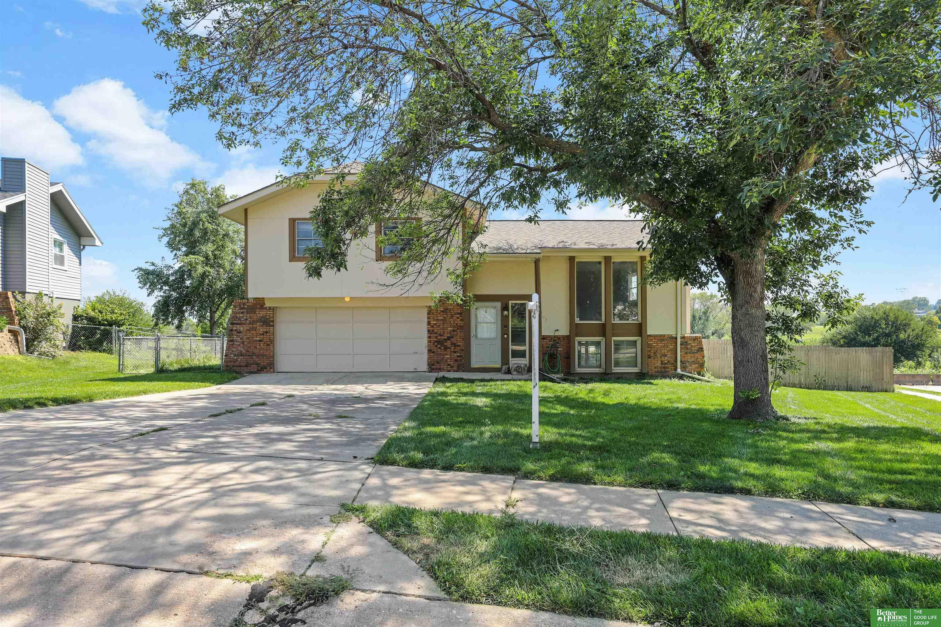 Property Photo:  2705 Ponderosa Drive  NE 68123 