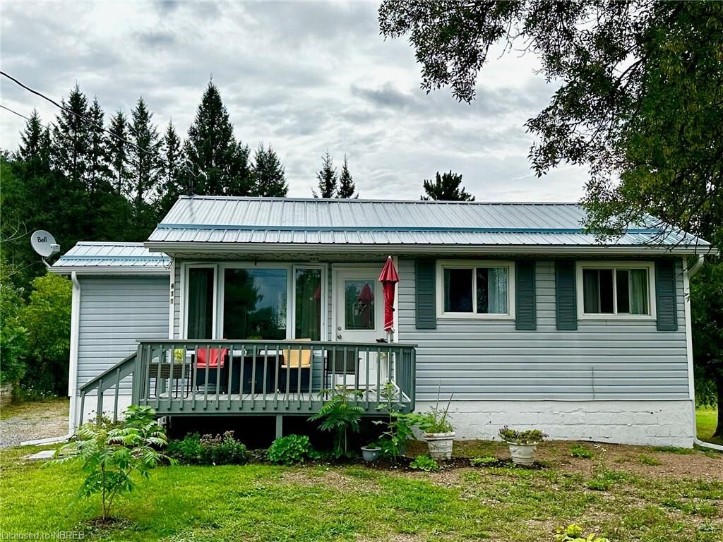 House for sale in Mattawa 411 Eighth Street, Mattawa, ON P0H1V0
