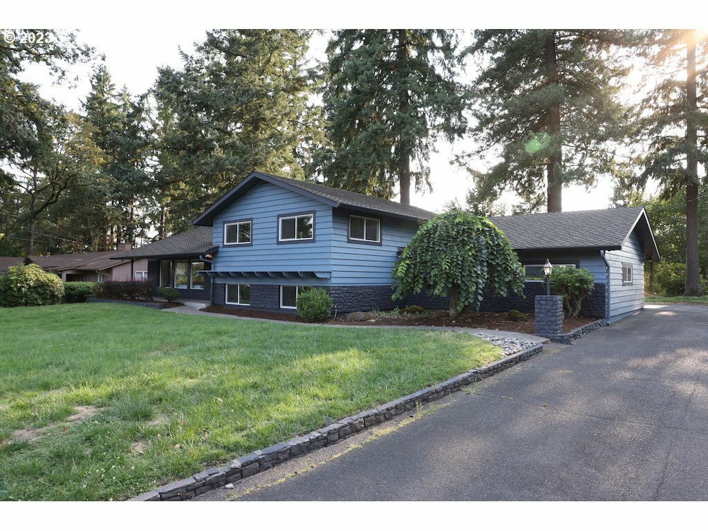 Property Photo:  3414 NE Royal Oaks Dr  WA 98662 