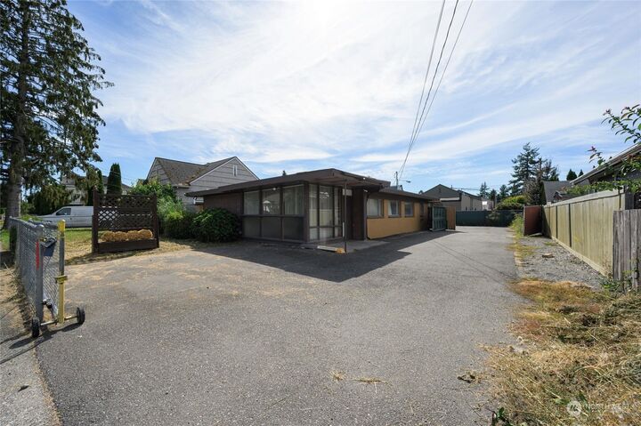 Property Photo:  1331 S 3rd Street  WA 98273 