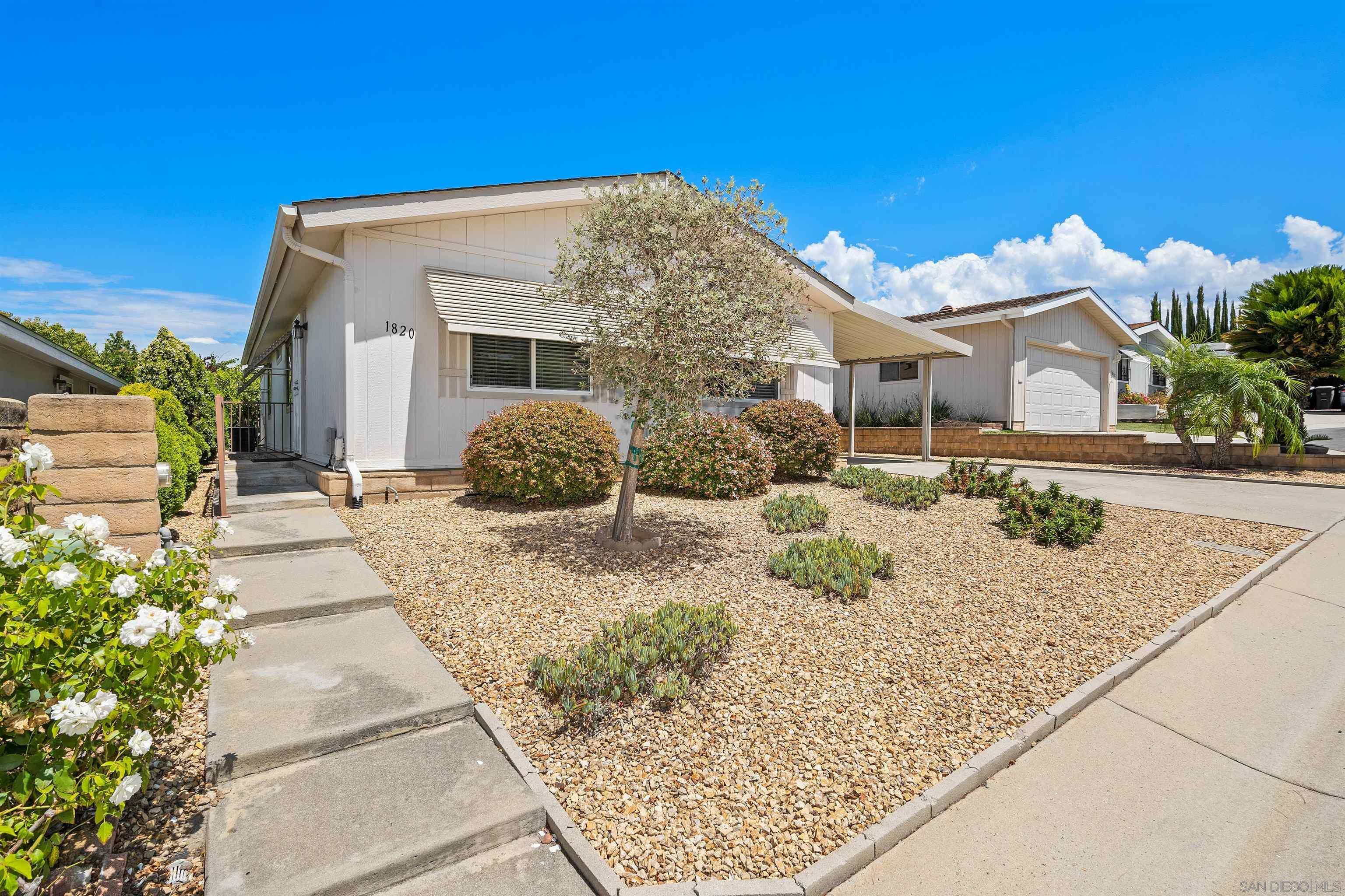 Property Photo:  1820 Seco Gln  CA 92026 