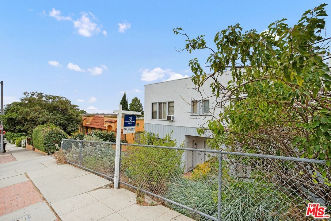 Property Photo:  827   Lucile Ave  CA 90026 