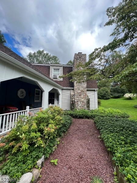 Property Photo: 27 Cobblewood Rd NJ 07825