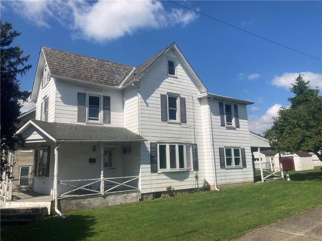 Property Photo: 614 Bath Avenue PA 18032