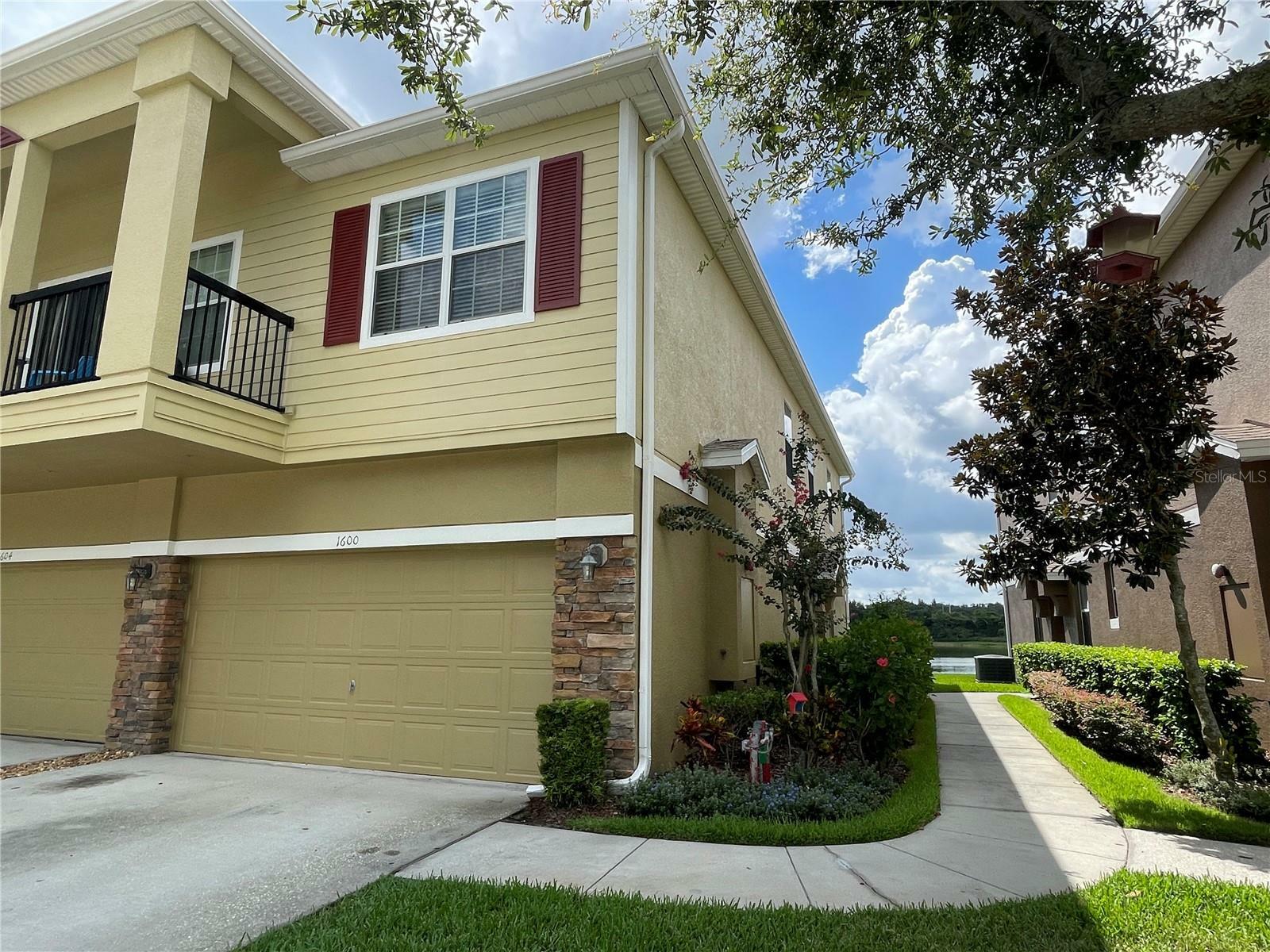 Property Photo:  1600 Scarlet Oak Loop C  FL 34787 