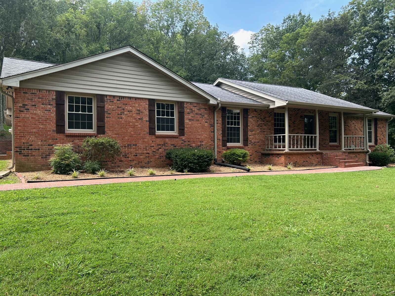 Property Photo:  501 Utley Dr  TN 37072 