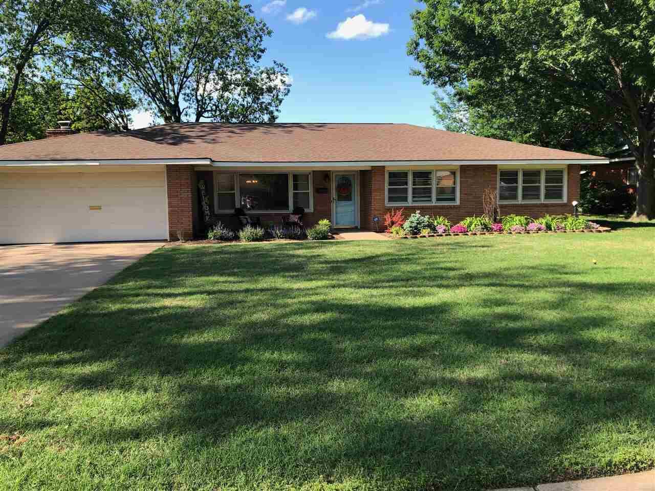 Property Photo:  2705 Larchmont  OK 74604 