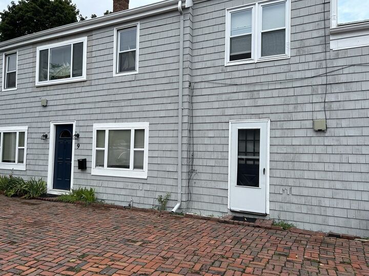 Property Photo:  9 Maple Circle 1  MA 01945 