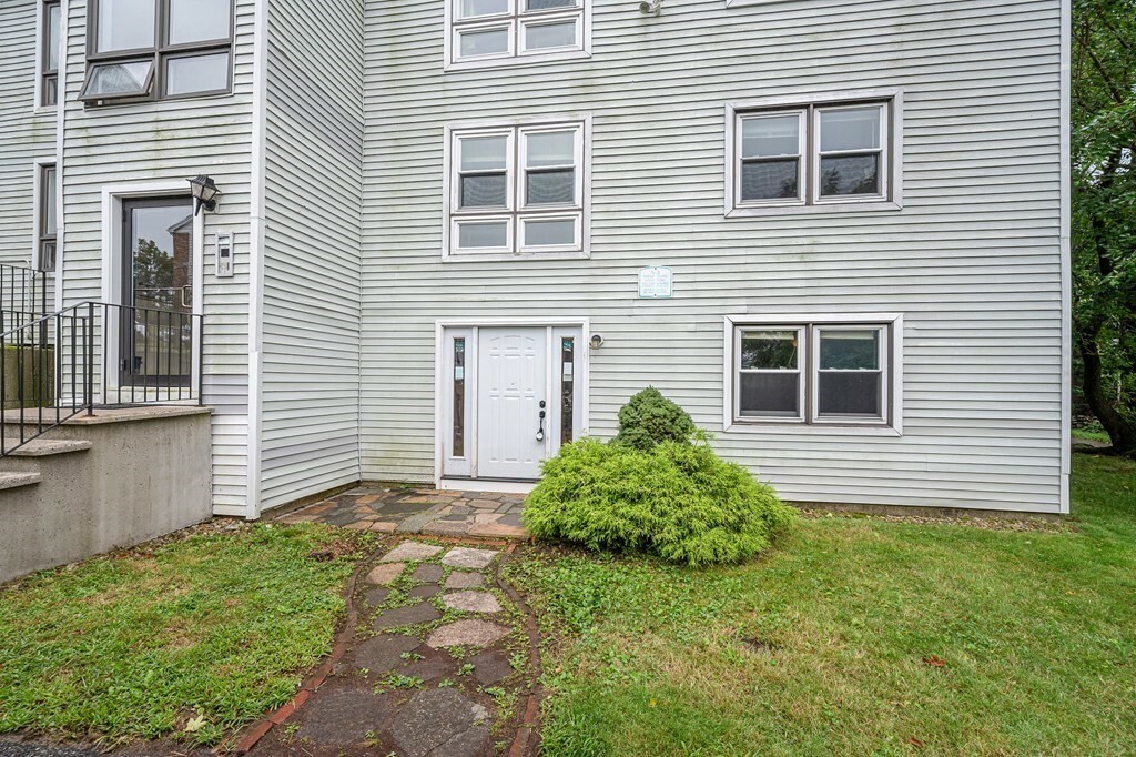 Property Photo:  157 Nesmith St 15  MA 01852 