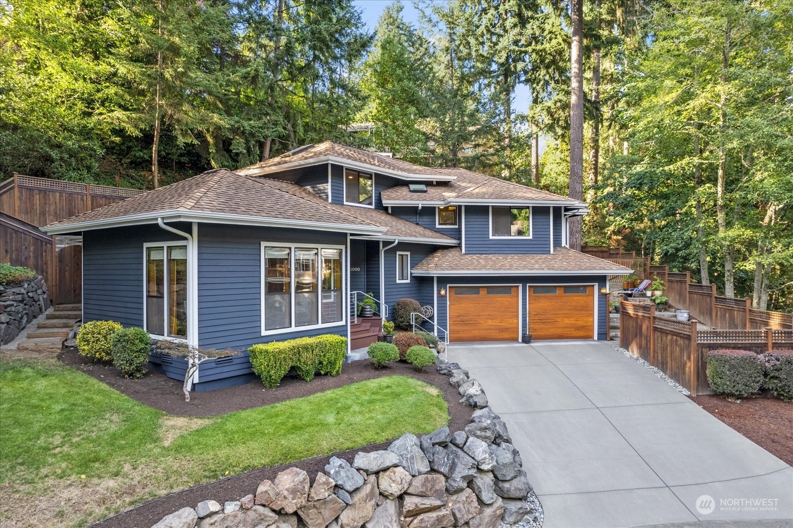 Property Photo:  21000 Pioneer Way  WA 98026 