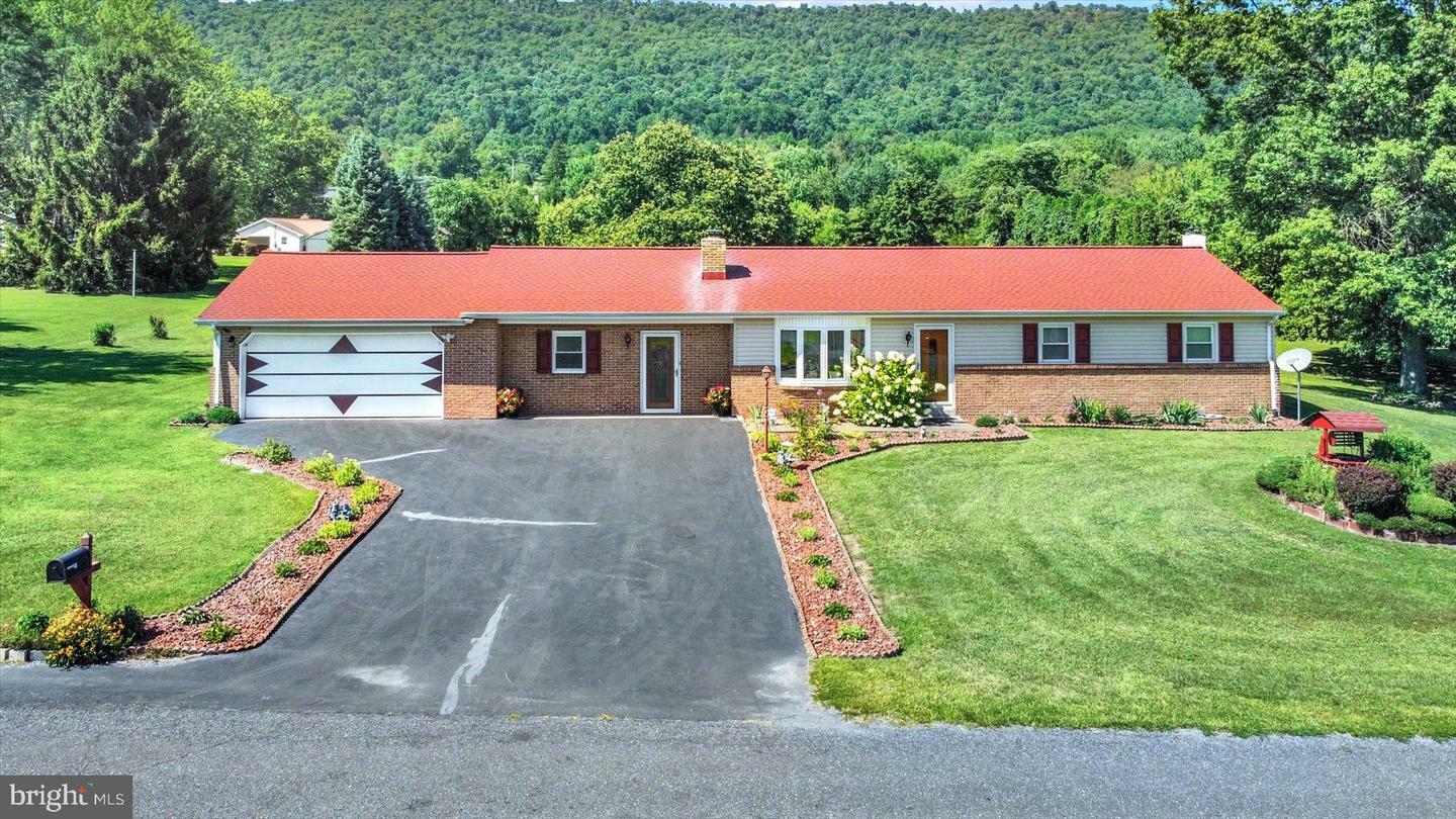 Property Photo:  711 S Maple Drive  PA 17018 