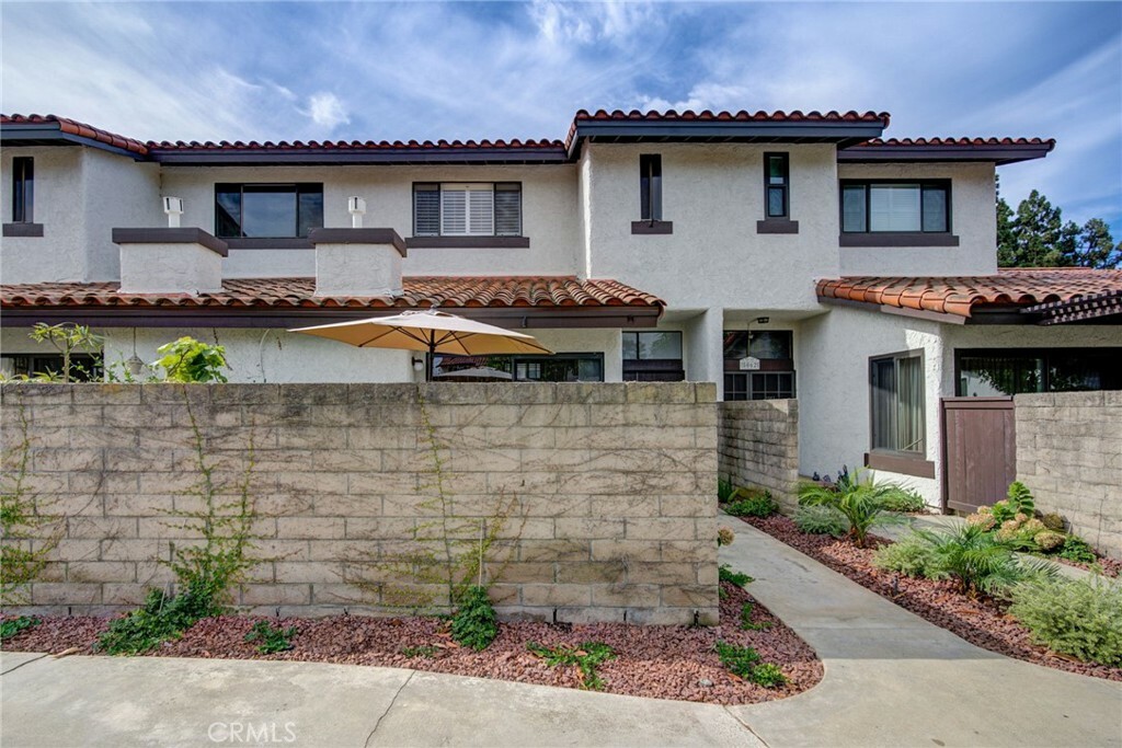 Property Photo:  5064 E Atherton Street  CA 90815 