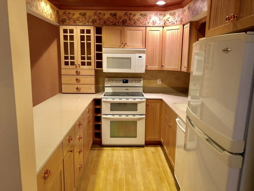 Property Photo: 106 Tuckers Ln 106 MA 02043
