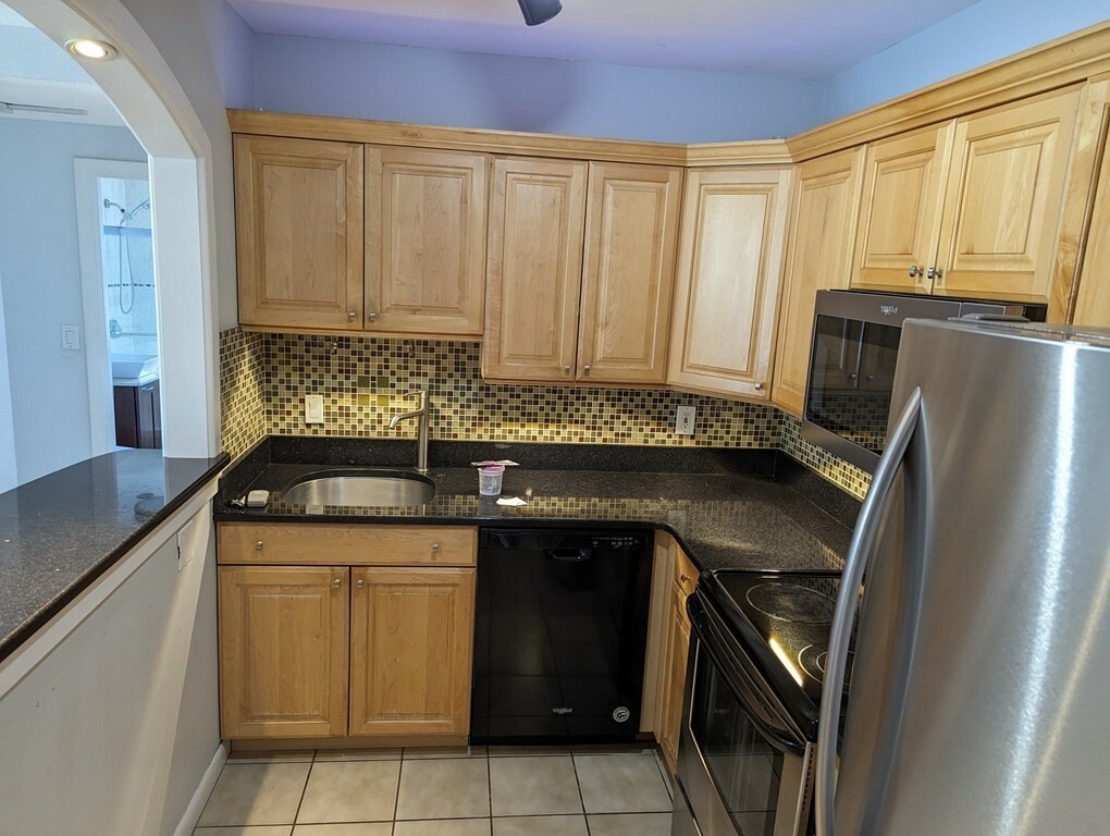 Property Photo:  100 Marion St. 41  MA 02446 