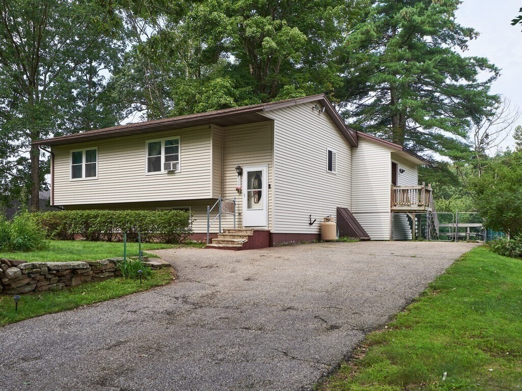 Property Photo:  428 Keys Rd  MA 01083 