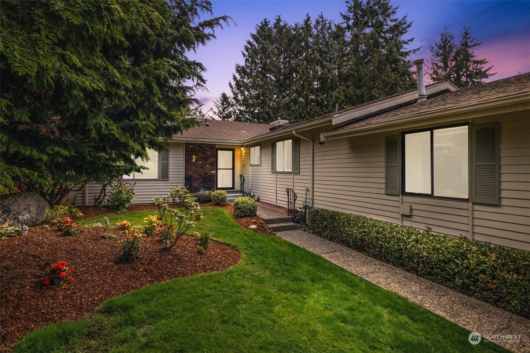 Property Photo: 24842 13th Avenue S WA 98198