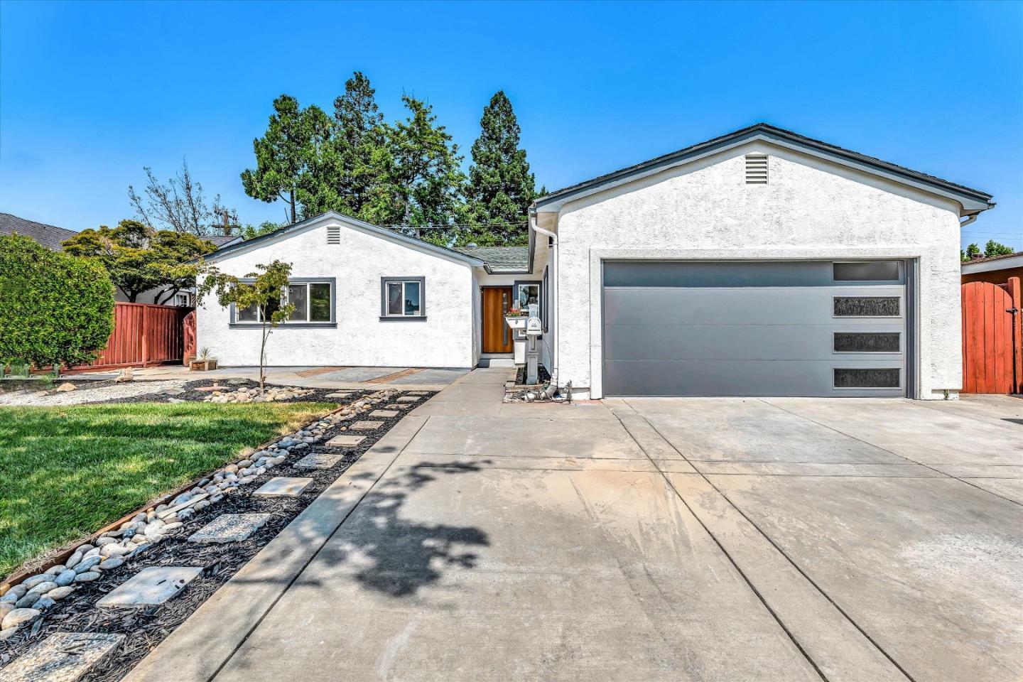 Property Photo:  939 Planetree Place  CA 94086 