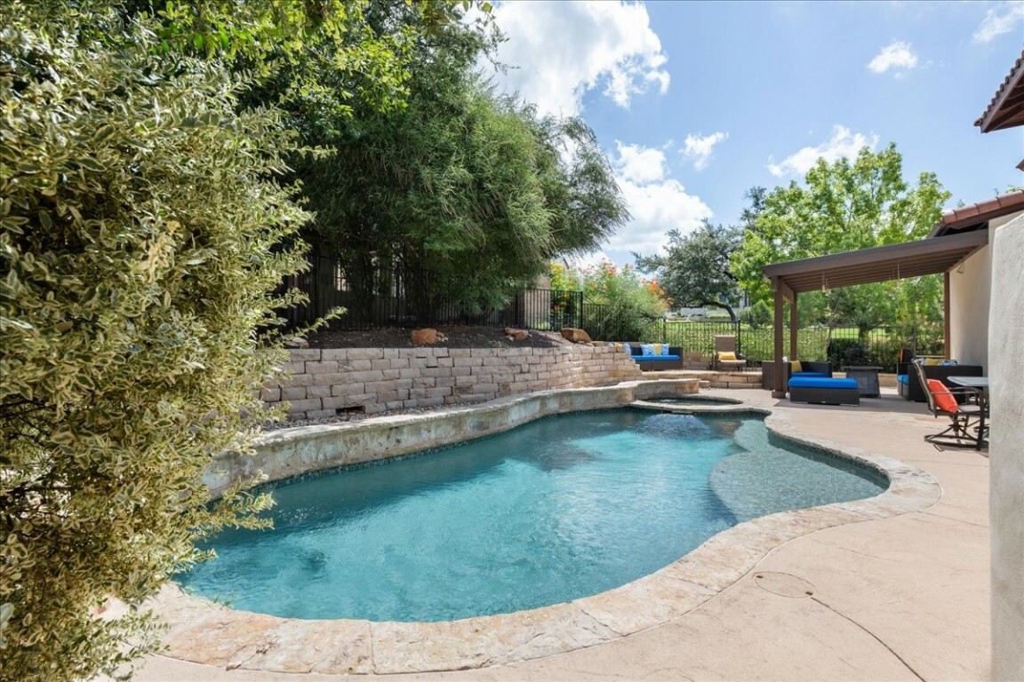 Property Photo:  15321 Falconhead Grove Loop  TX 78738 