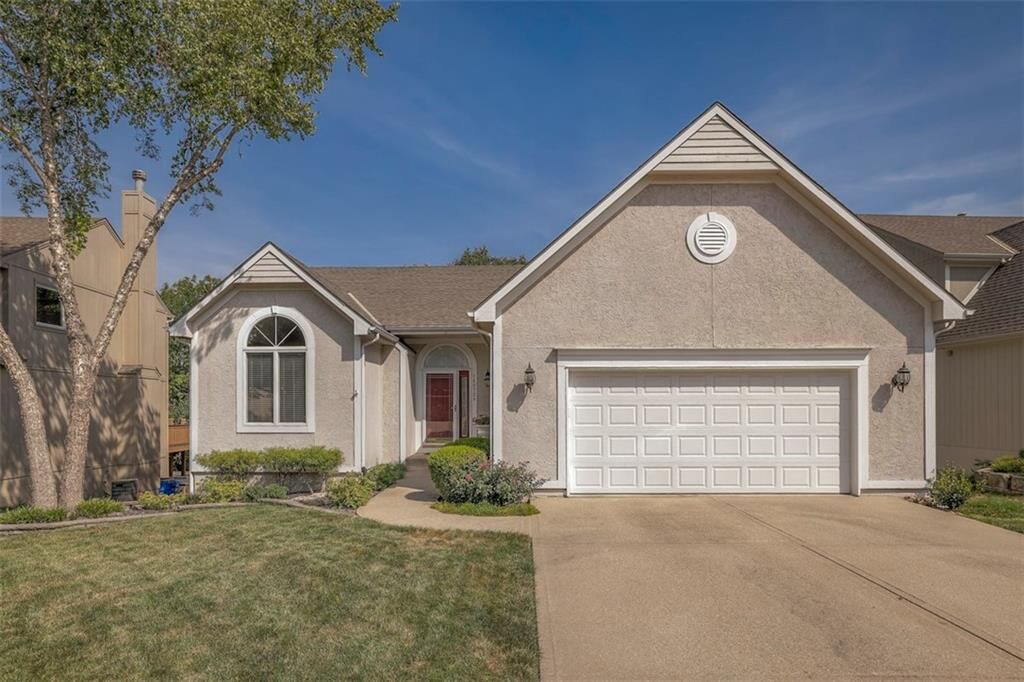 Property Photo: 14072 W 129th Circle KS 66062