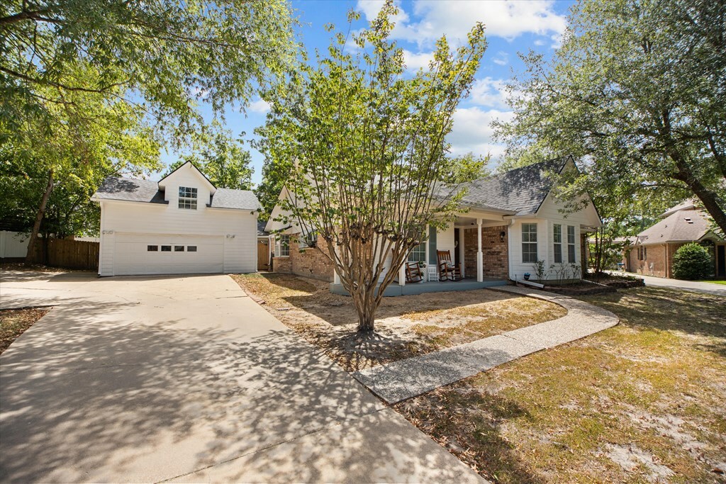 Property Photo: 2 Shady Oak Court TX 75901