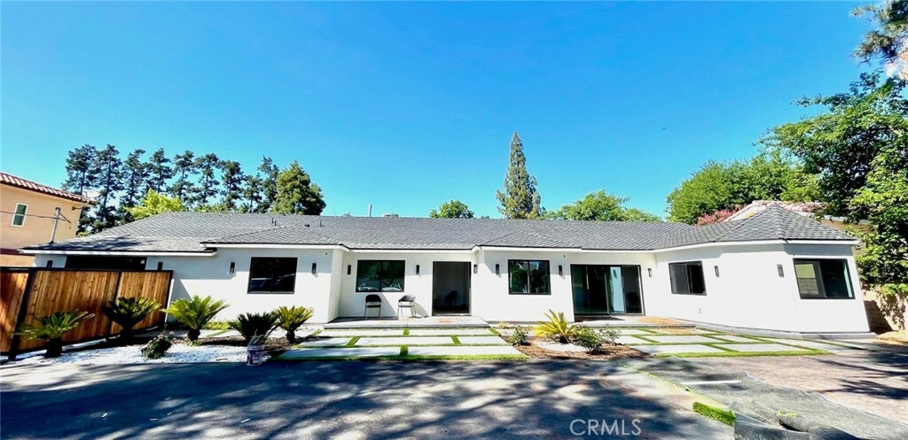 Property Photo: 18017 Parthenia Street CA 91325