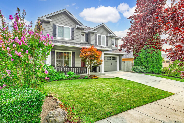 3724 Sherwood Park Drive  Medford OR 97504 photo