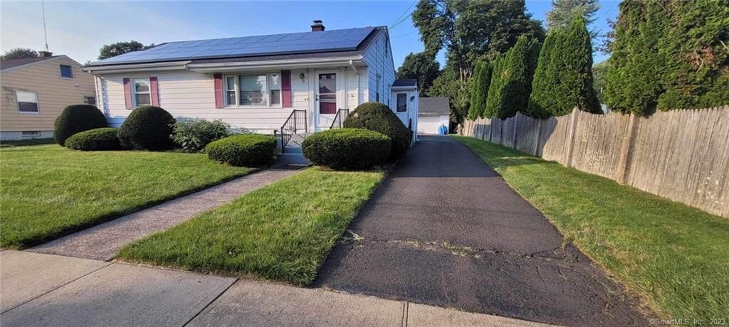 Property Photo: 28 Noble Court CT 06514