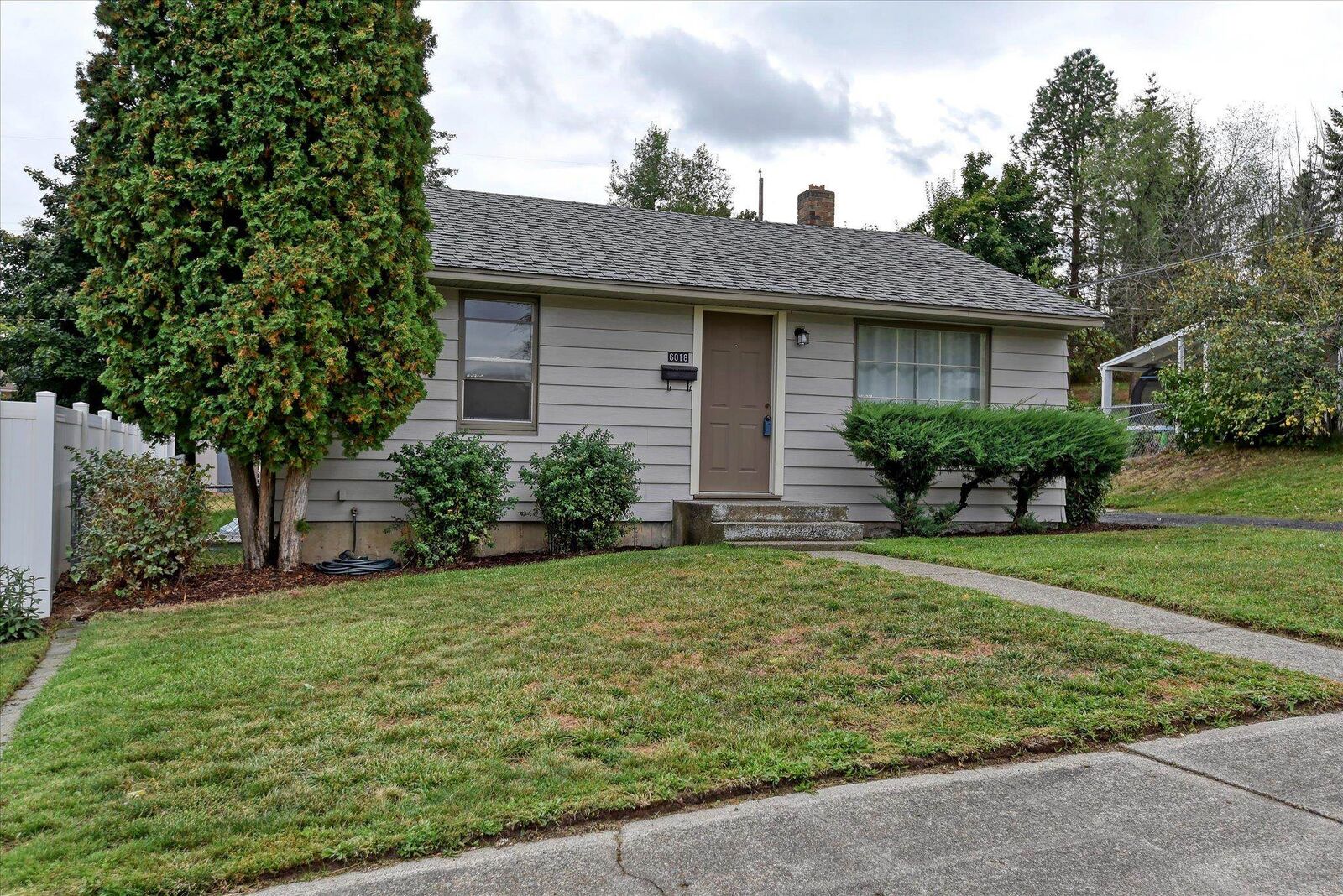 Property Photo: 6018 N Nettleton St WA 99205