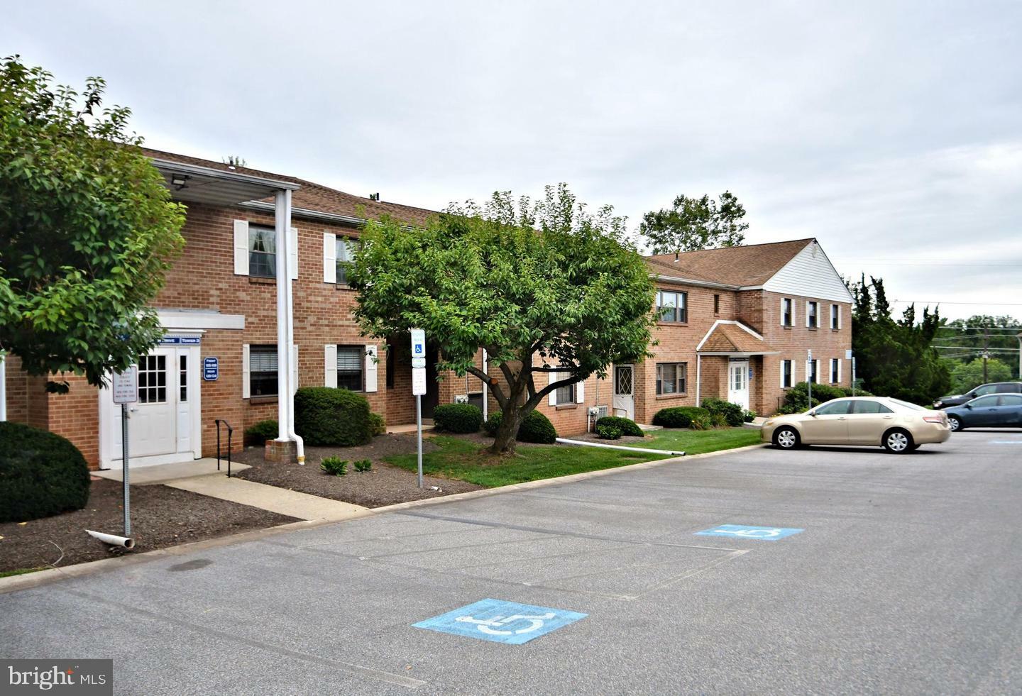 Property Photo:  108 Woodstream Drive Condo 108  PA 19403 