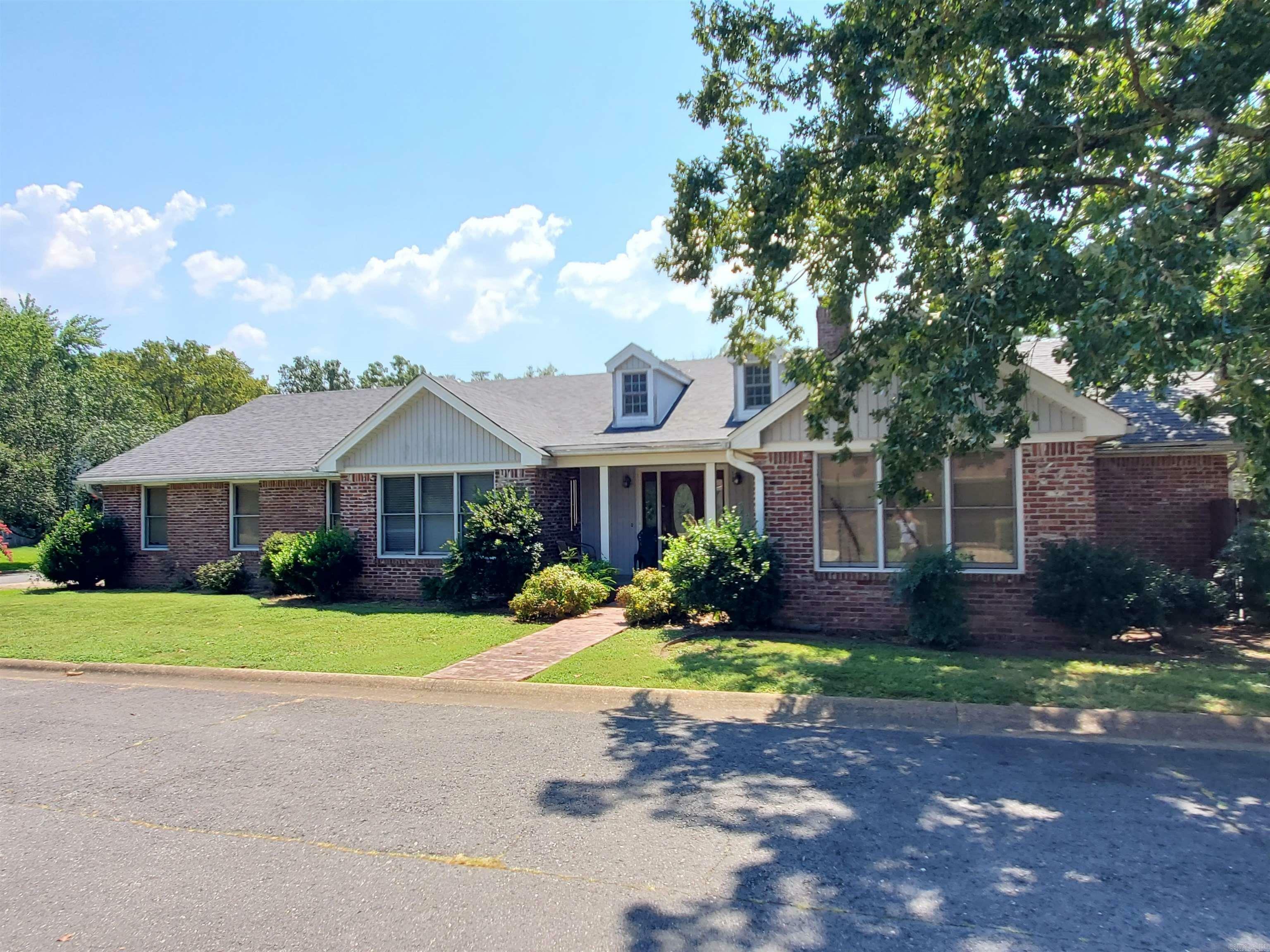 Property Photo:  105 Waters Edge Cove  AR 71901 