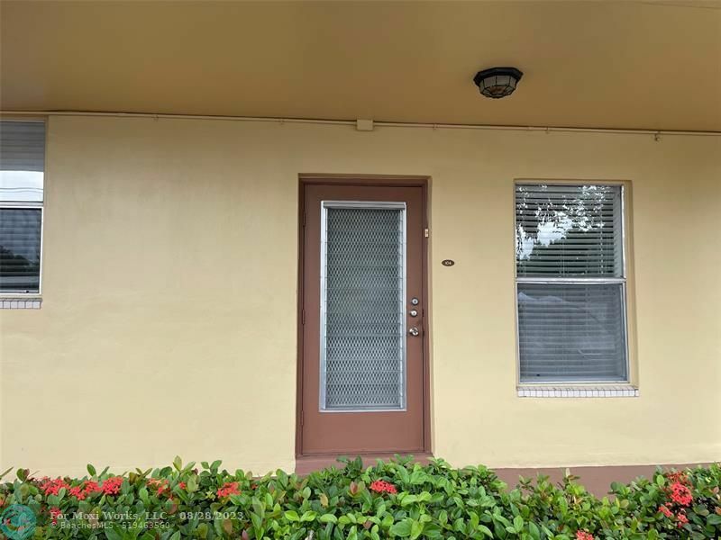 Property Photo: 5800 NW 64th Ave 104 FL 33319