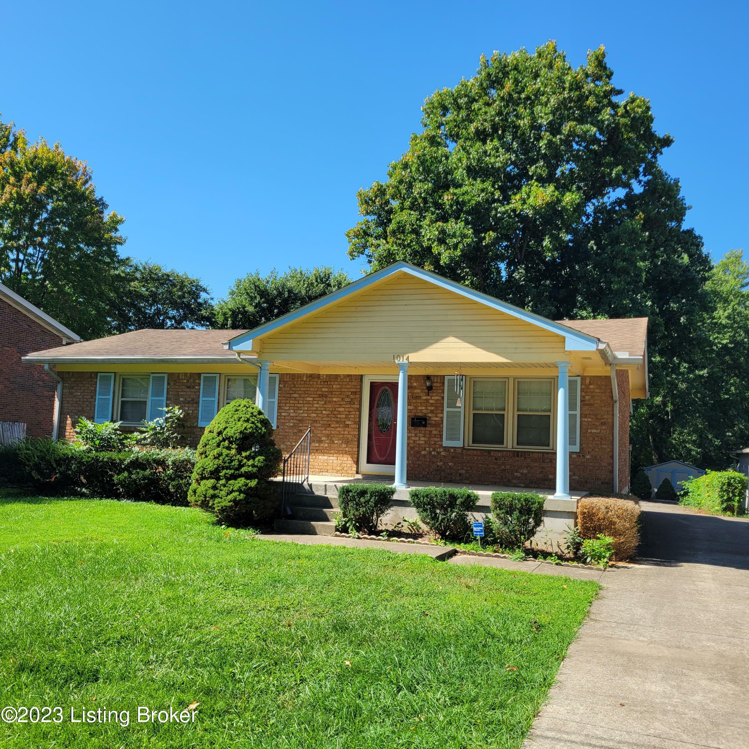 Property Photo:  1014 Springview Dr  KY 40219 