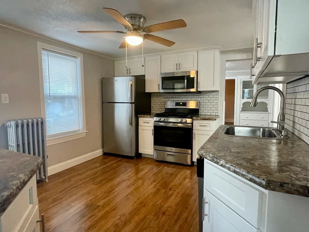 Property Photo:  105 Chestnut Street 105  MA 01089 