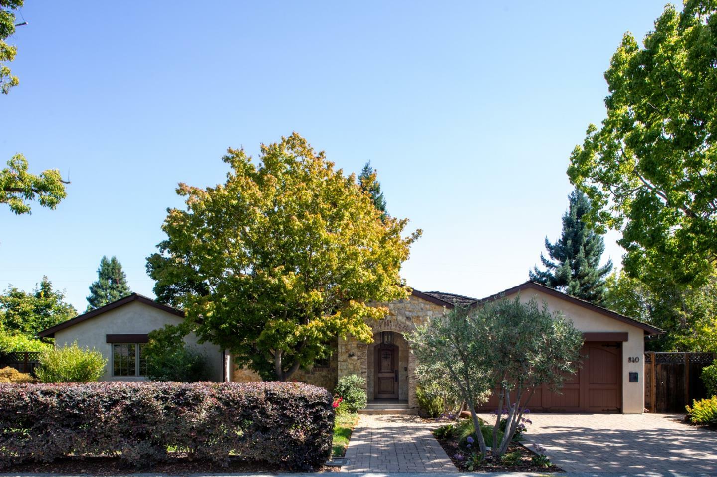 Property Photo:  840 San Mateo Drive  CA 94025 