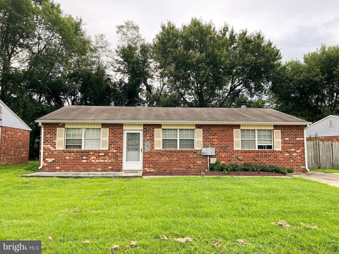 Property Photo: 19 Bach Drive DE 19702