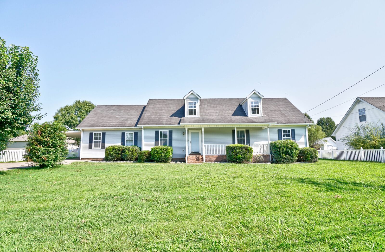 Property Photo: 1007 E Jefferson Pike TN 37130