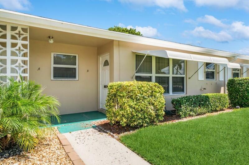 Property Photo:  255 High Point Court B  FL 33435 