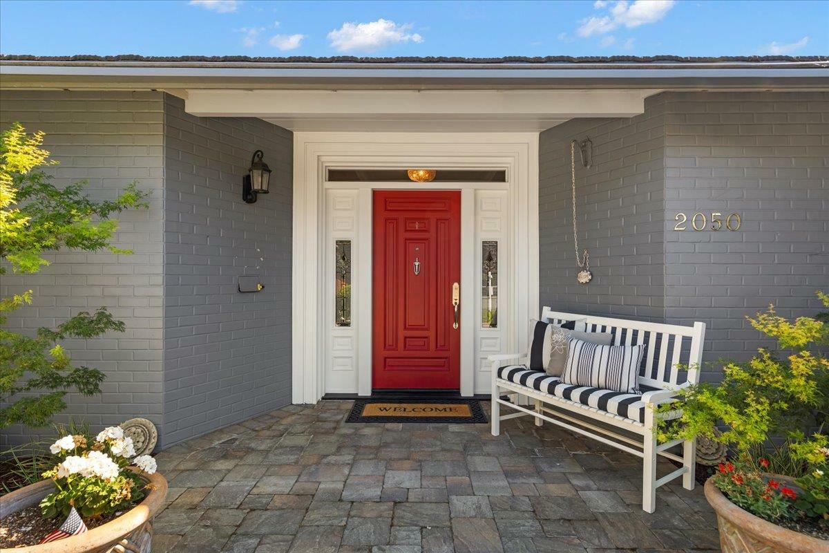 Property Photo: 2050 University Avenue CA 95128