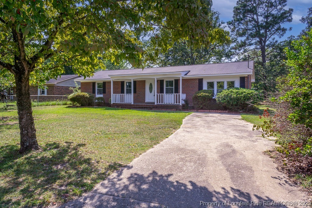 Property Photo:  1624 Cawdor Drive  NC 28304 