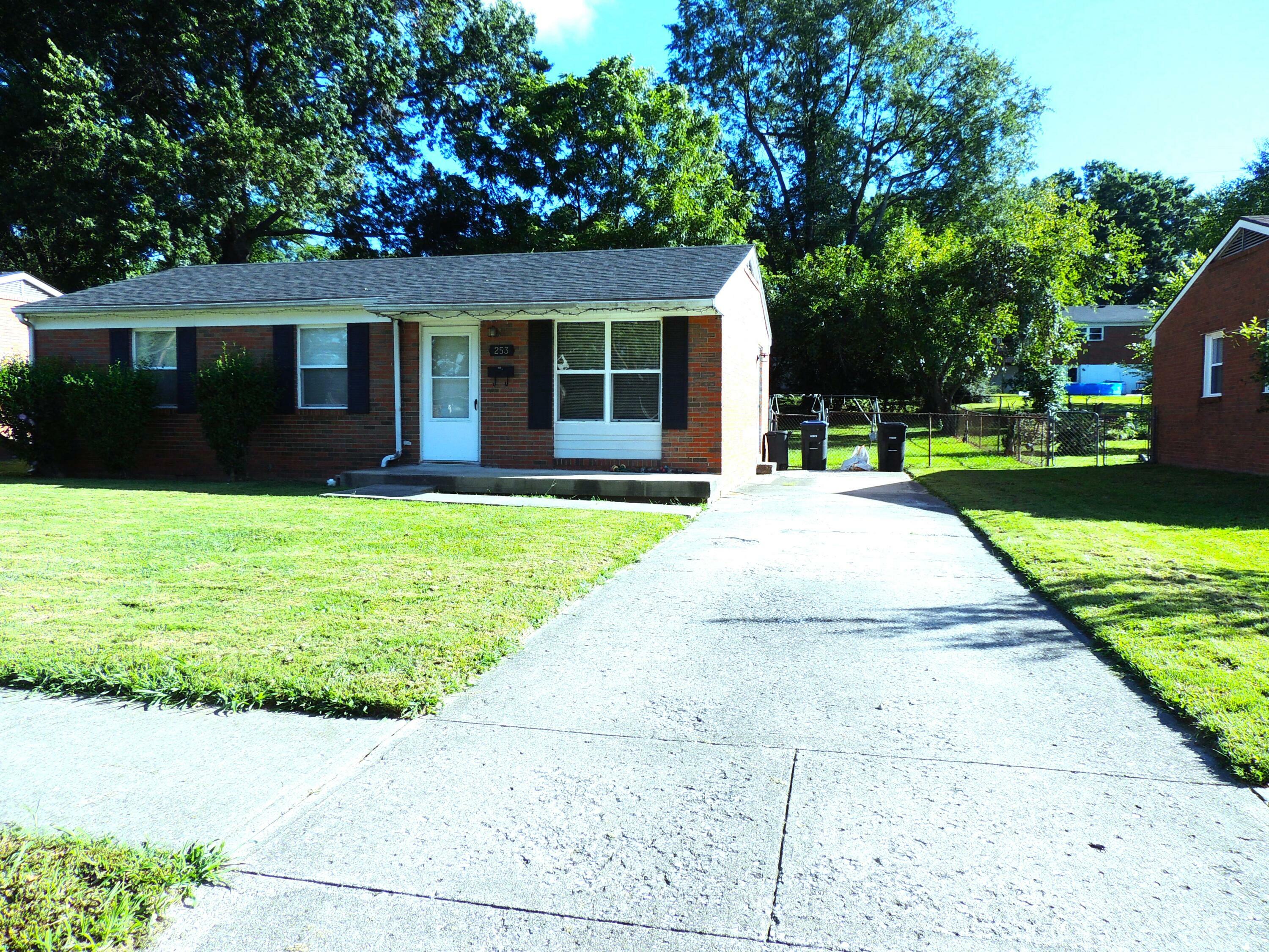 Property Photo:  253 Hickory Drive  KY 40601 