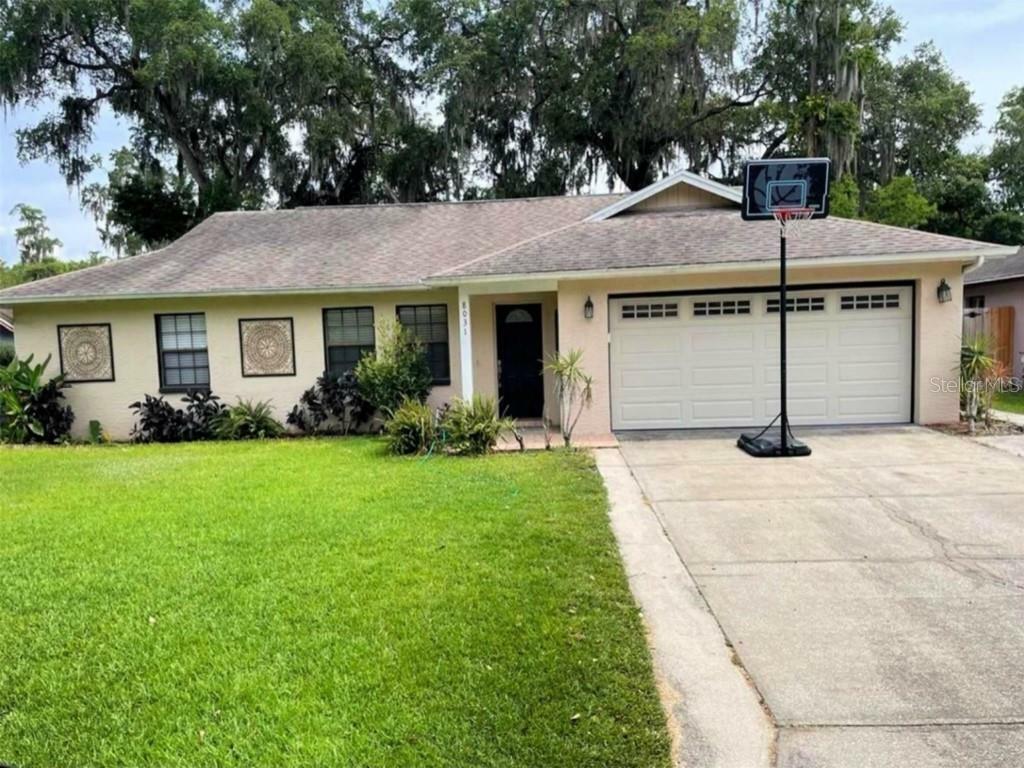 Property Photo:  8031 Fawnridge Circle  FL 33610 