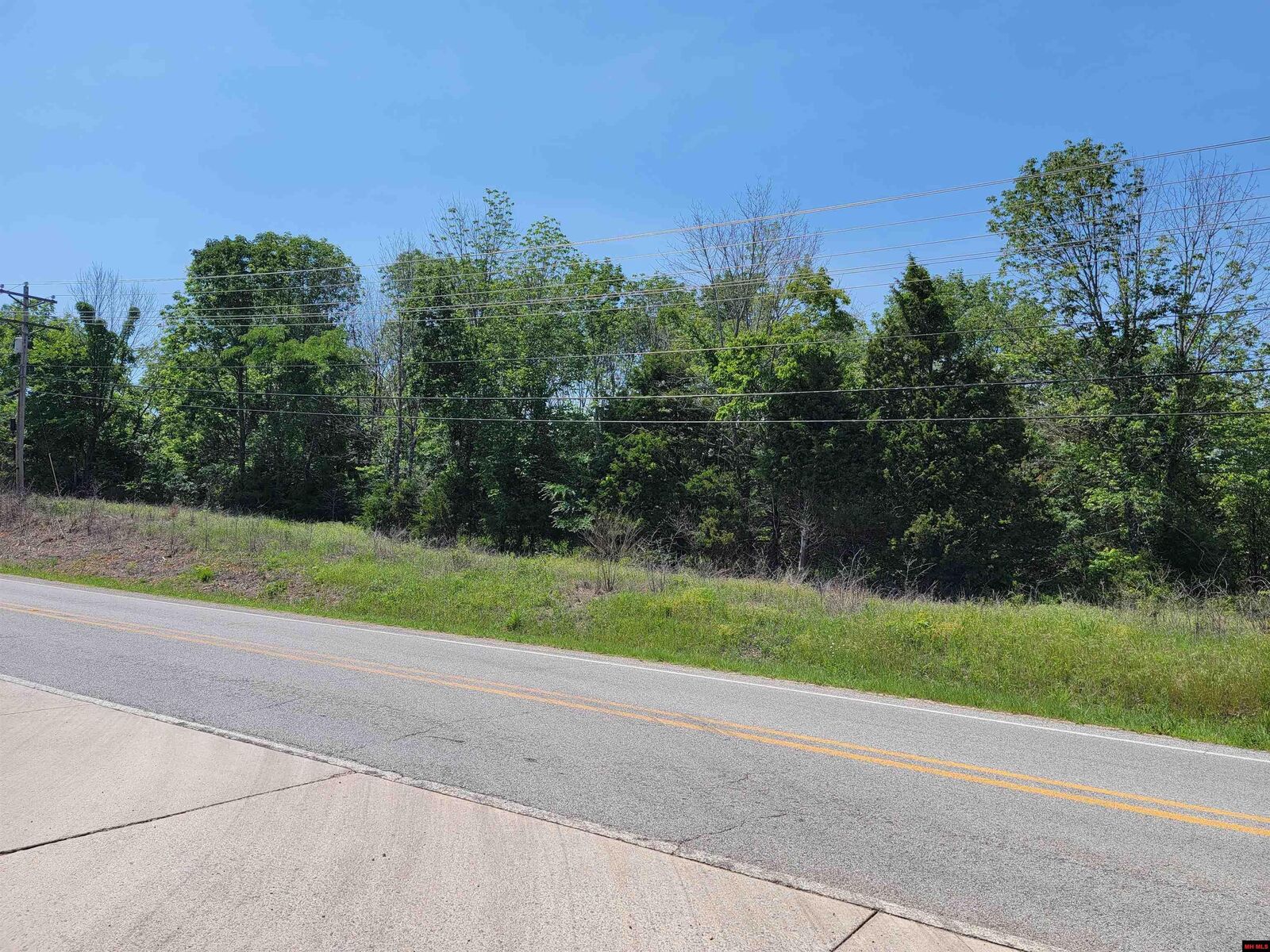 Property Photo:  001-06766-000 Hwy 201 North  AR 72653 