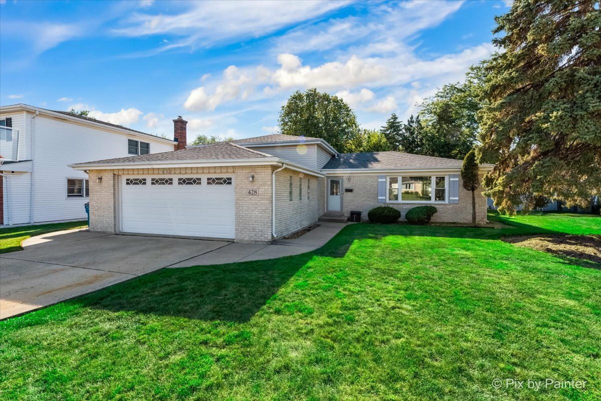 Property Photo:  428 N Wilson Lane  IL 60101 