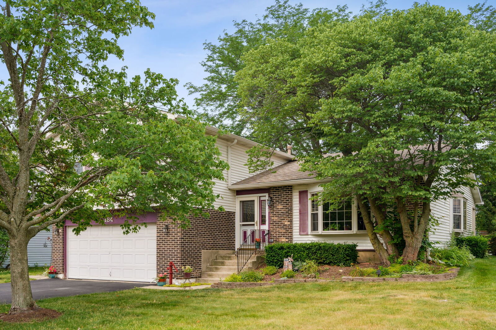 Property Photo: 184 Surrey Drive IL 60188